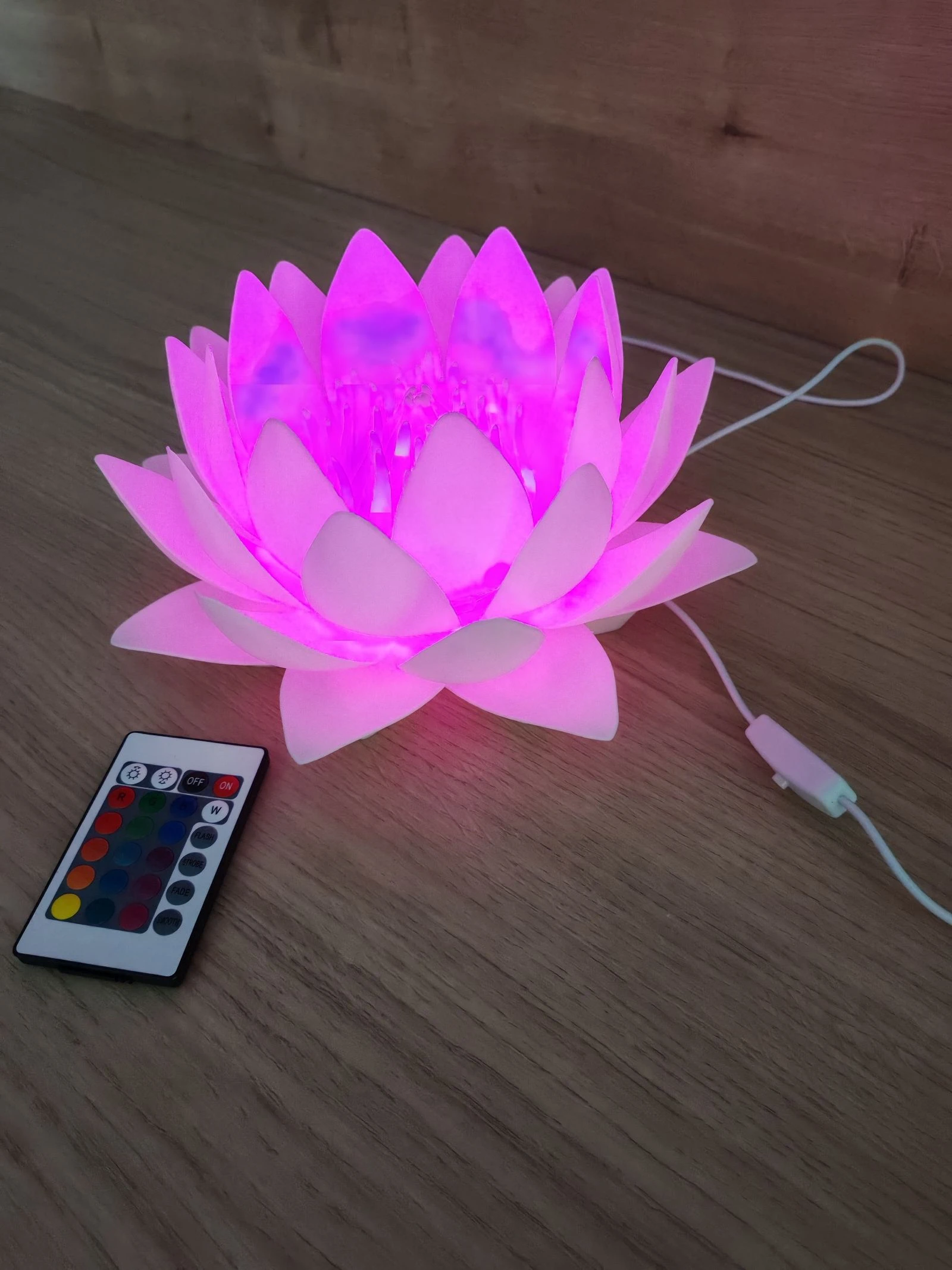Lampe fleur de lotus LED RGB – photo 6